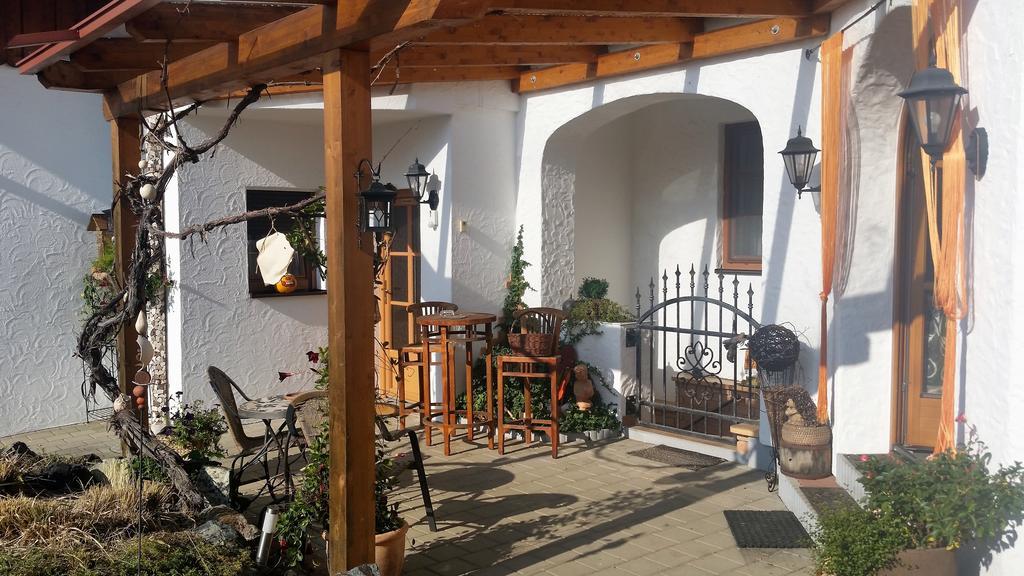 Hotel Garni Huegellandhof Neuhaus am Klausenbach Esterno foto