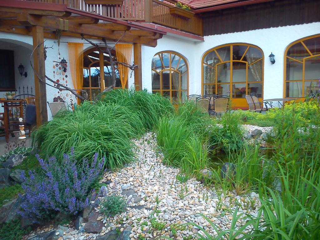 Hotel Garni Huegellandhof Neuhaus am Klausenbach Esterno foto
